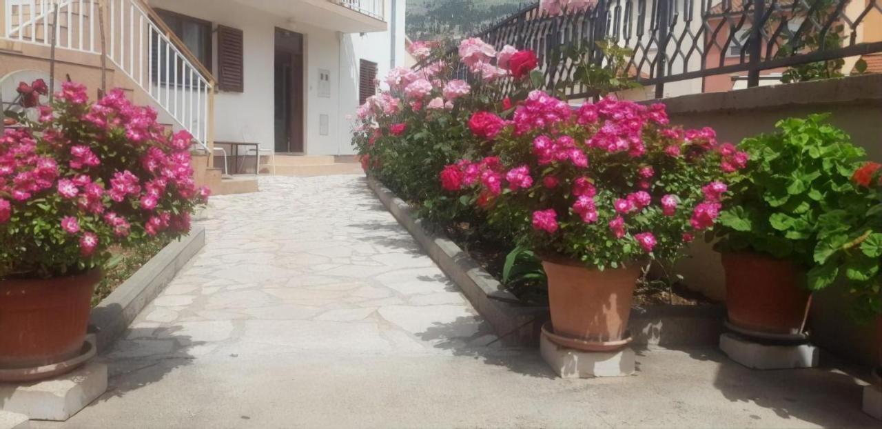 Cheap House Near The Center Of The City Μόσταρ Εξωτερικό φωτογραφία