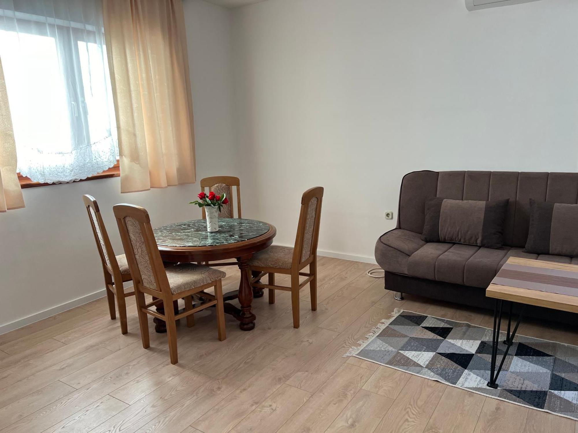 Cheap House Near The Center Of The City Μόσταρ Εξωτερικό φωτογραφία