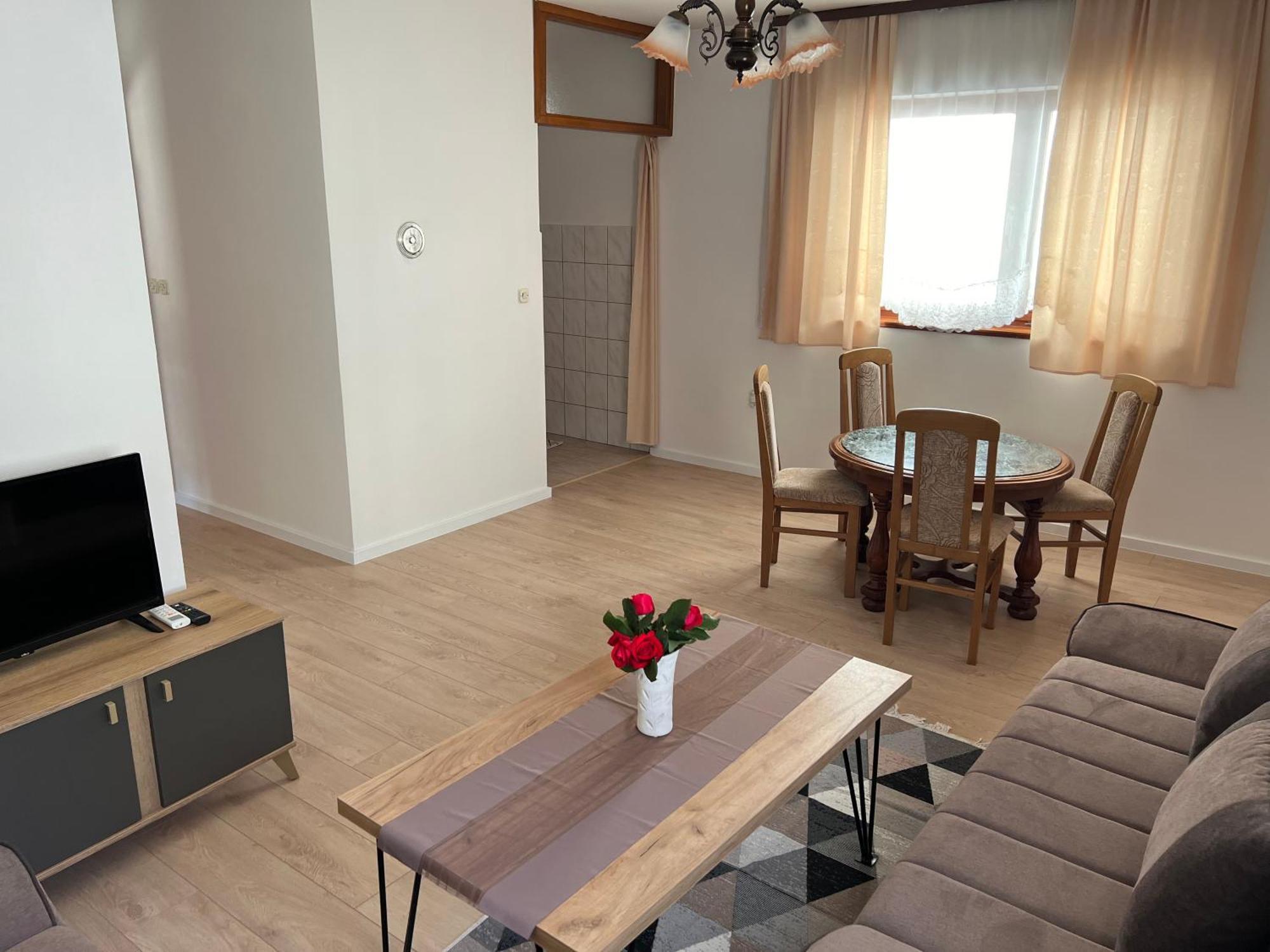 Cheap House Near The Center Of The City Μόσταρ Εξωτερικό φωτογραφία